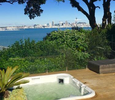 Northcote House | Sea view guest house