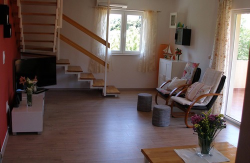Molunat Apartment | Sea View Holiday House