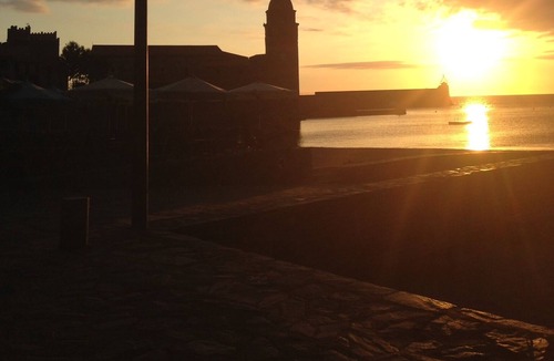 Collioure Apartment | SEA VIEW IMPRENABLE 3 * -T3 feet in the water -parking, wifi, direct access beach