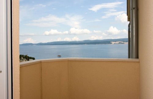 Celina Apartment | Sea-View Retreat in Celina