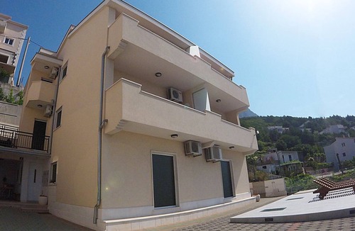 Celina Apartment | Sea-View Retreat in Celina