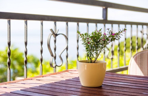 Sveti Juraj Condo | Sea view room Leut* Villa Arca Adriatica