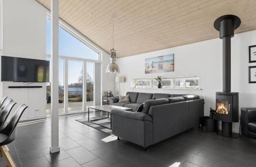 Kettingskov House | Sea View Spa And Space For The Whole Family