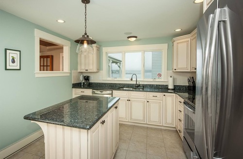 York Beach House | Sea View