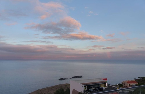 Cerbere House | SEA VIEW VILLA and HEATED INDOOR POOL