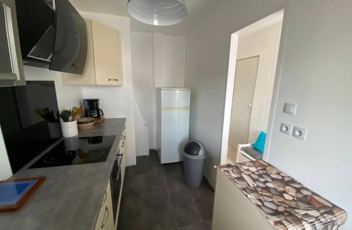 Asnelles House | Sea view villa, sleeps 4.