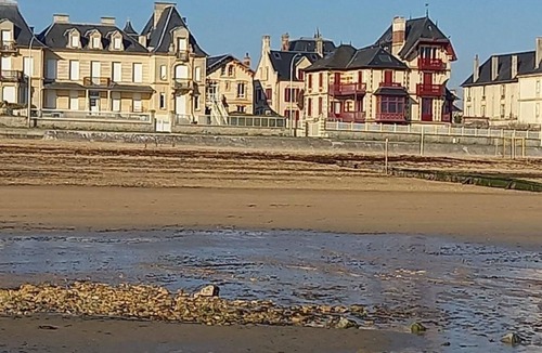 Lion-sur-Mer Villa | Sea view villa with heated pool