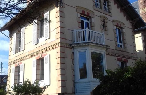 Lion-sur-Mer Villa | Sea view villa with heated pool