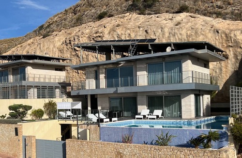 Golf Bahia Villa | Sea-view villa with very large pool 8 minutes from the beach.