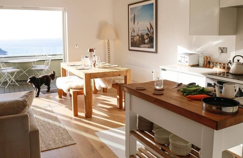 Lynmouth Apartment | Sea View & Window Bath Experience | 2Bed | Balcony