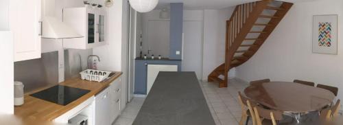 Saint-Marc-sur-Mer Apartment | Sea View with beach at 20m Saint-Marc-sur-Mer