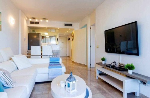 Flamenca Beach Apartment | Sea views and pool Free Parking rf18