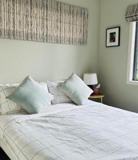 Khandallah House | Sea views from sunny house