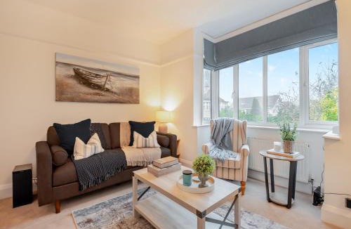 Poole House | Sea Whispers Cottage