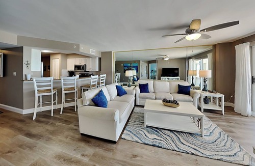 Seawinds Condo Condo | Sea Winds by Distinctive Beach Rentals