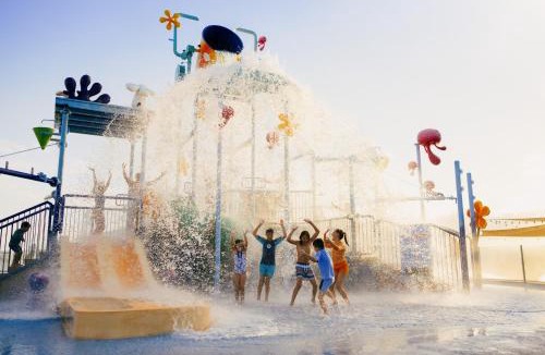 Main Beach Resort | Sea World Resort