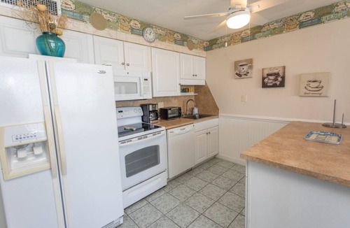 Garden City Condo | SEA WORTHY 2 BEDROOM OCEAN FRONT CONDO