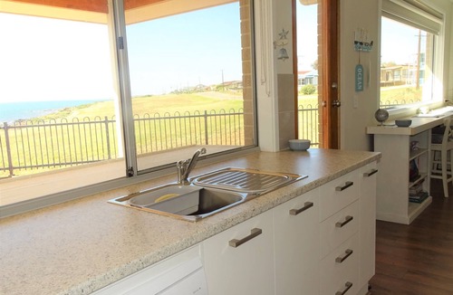 Port Victoria Hotel | Sea Ya, Port Victoria