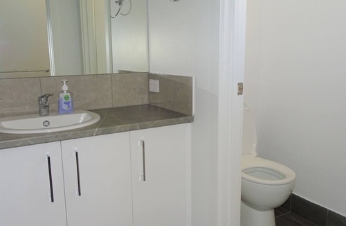 Port Victoria Hotel | Sea Ya, Port Victoria