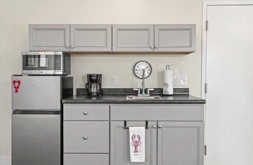 Boothbay Condo | Seabed @ The Offshore House