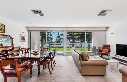 Victor Harbor Apartment | SEABREEZE