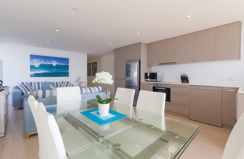 Mona Vale Apartment | Seabreeze - Carefree Absolute Beachfront Living