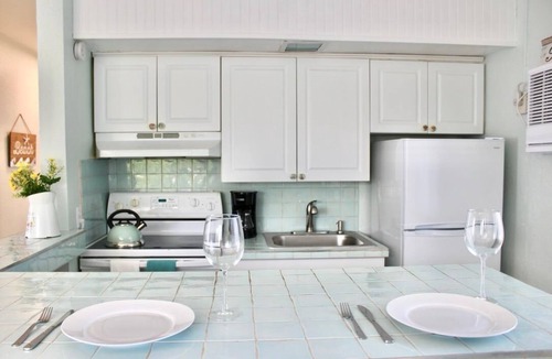 North Beach Apartment | Seabreeze Suite Studio on Hollywood Beach
