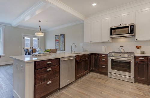 Seabrook House | Seabrook's Above Market: Oceanview, Dog Friendly!