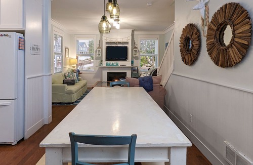 Seabrook House | Seabrook's Good Vibes: Dog Friendly!