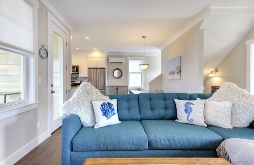 Seabrook House | Seabrook's Mainestay: Dog Friendly!