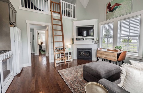 Seabrook House | Seabrook's Morningside: Dog Friendly!