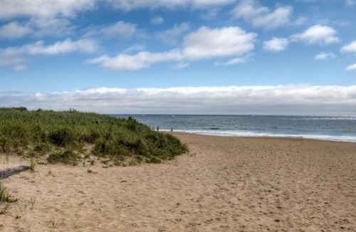 Seabrook Apartment | Seabrook Studio II - Walk to the beach!