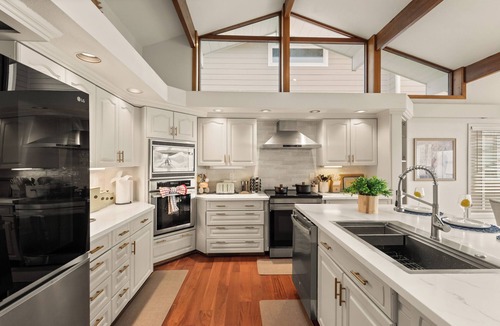 Warm Beach House | Seacliff Sunset Haven