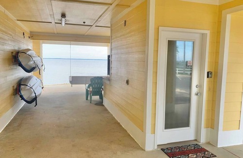 Innerarity Townhomes House | Seaclusion: Calming Waterfront Unit with 2 Kayaks!