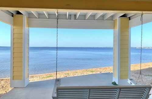 Innerarity Townhomes House | Seaclusion: Calming Waterfront Unit with 2 Kayaks!