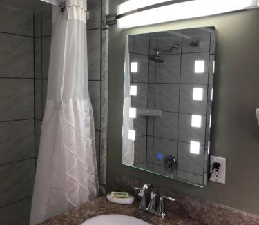 Hyannis Hotel | SeaCoast Inn