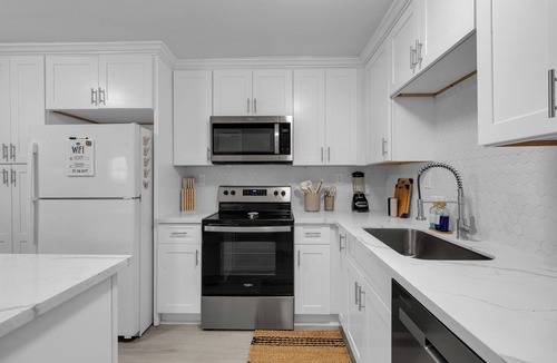 Beach City House | Seacrest Waterfront - 3BR - King Bed + Game Room