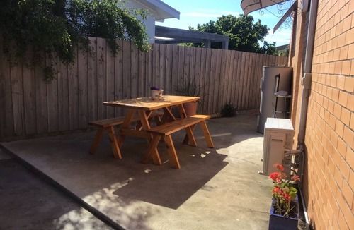 St Leonards Apartment | Seadoc only 300 m to the beach!