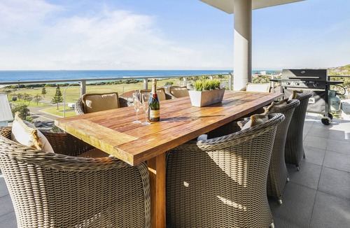 Caves Beach Apartment | SeaDuce @ Caves Beach