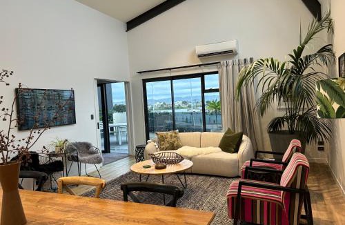 Ahuriri Apartment | SEAduction Luxury Apartment