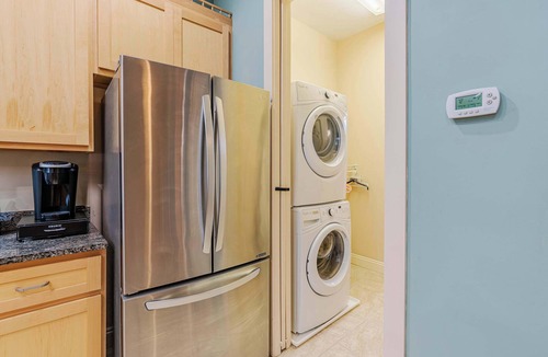 Crescent Beach Condo | SeaEsta Luxe Retreat | Pool, Walk to Beach | Activity Opportunities