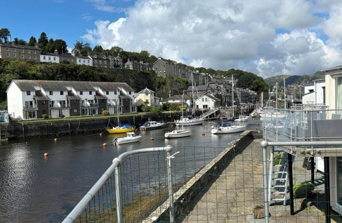 Borth-y-Gest Cottage | Seafarer's Haven