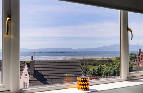 Ardrossan Cottage | Seafield Court