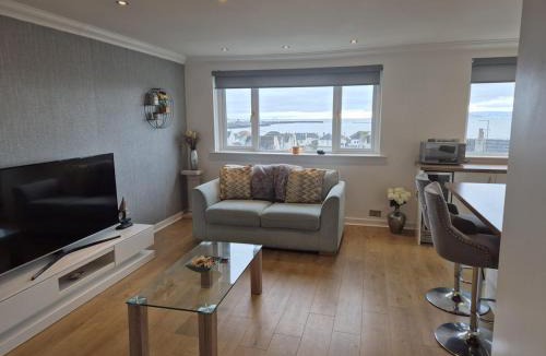 Ardrossan Apartment | Seafield Crt, North Shore Beach