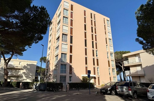 Argeles Plage Apartment | Seafront 2-Room Apt for 3 in Argelès-sur-Mer with Direct Beach Access & Pet-Friendly