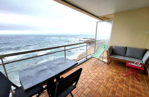 La Chaume Apartment | Seafront Apartment with Terrace and Garage in Charming La Chaume, 2 Bedrooms