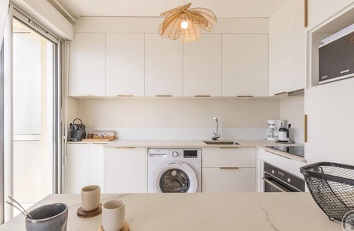 Agon-Coutainville Apartment | Seafront apartment with balcony and private parking