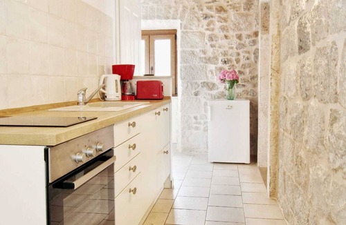 Cavtat Old Town Apartment | Seafront apartment in a historically designated stone house fully updated