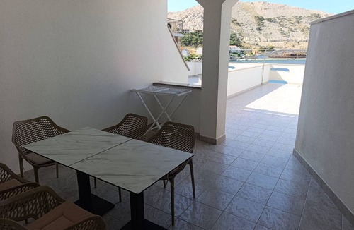 Metajna Apartment | Seafront apartment Valla 3