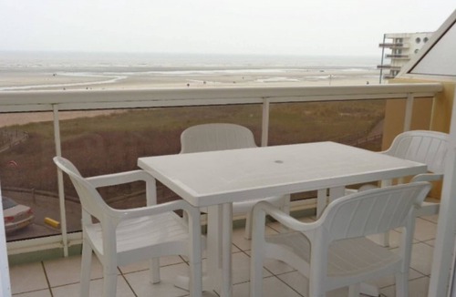 Merlimont-Plage Apartment | Seafront Apartment with Balcony, Parking & Elevator in Merlimont